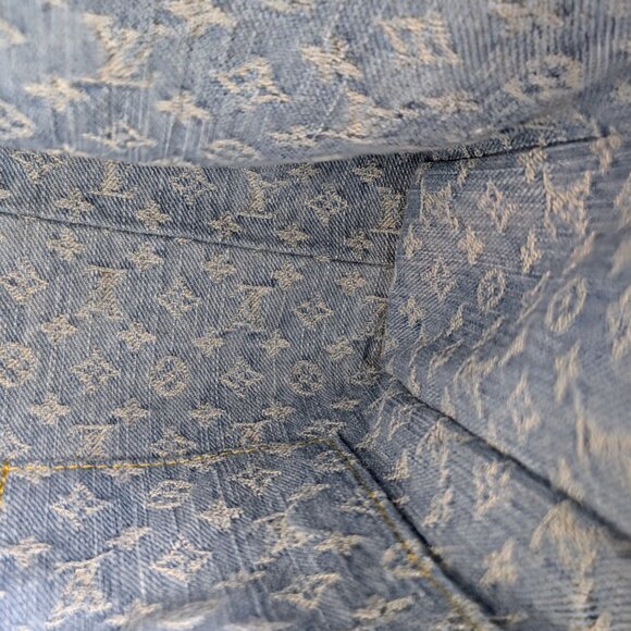 Louis Vuitton "Sky Denim" Jacquard Denim OnTheGo PM Tote Bag - Picture 10 of 15